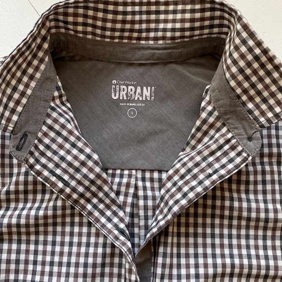 Gingham Dress Shirt. Size: Small - Picture 2 of 6